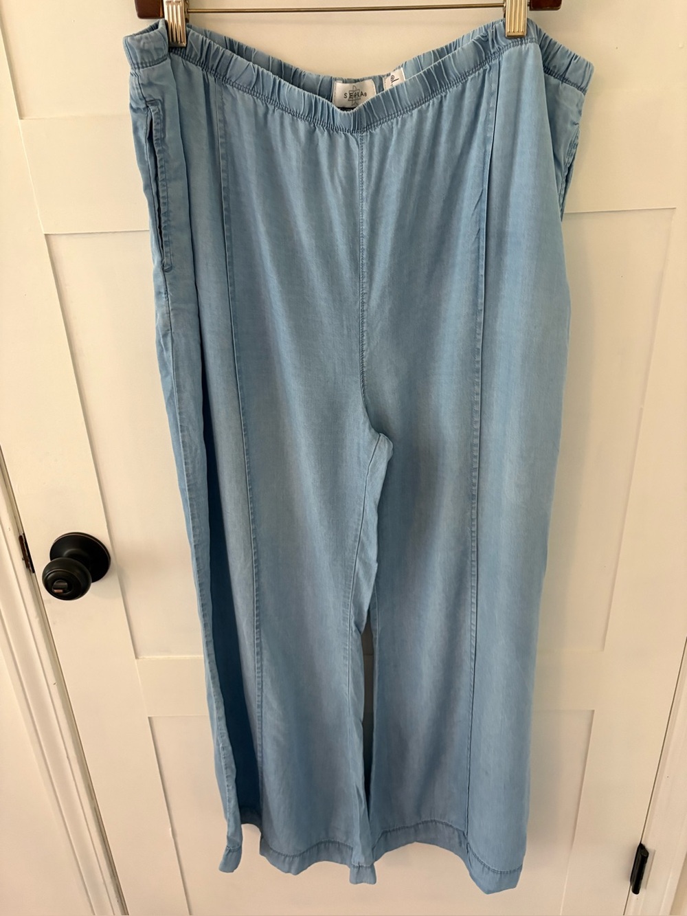 Aldi Serra Chambray Wide Leg Pants. Size Large.